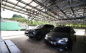 RedDoorz Syariah @ Pangeran Suryanata Samarinda